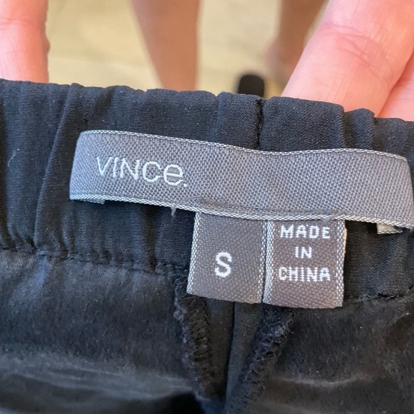 Vince Silk and Spandex Cargo Pants with Elastic Waist, Black, Comfy! Size Small - Picture 3 of 7